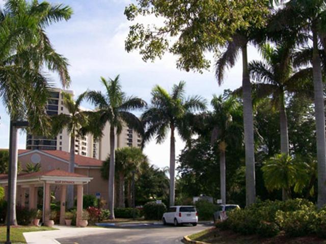 SAVANNAH COURT OF THE PALM BEACHES